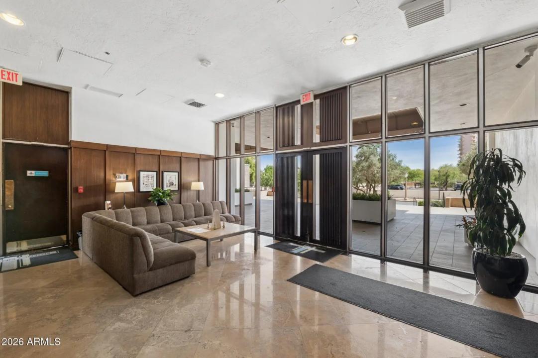 Real Estate Picture 30