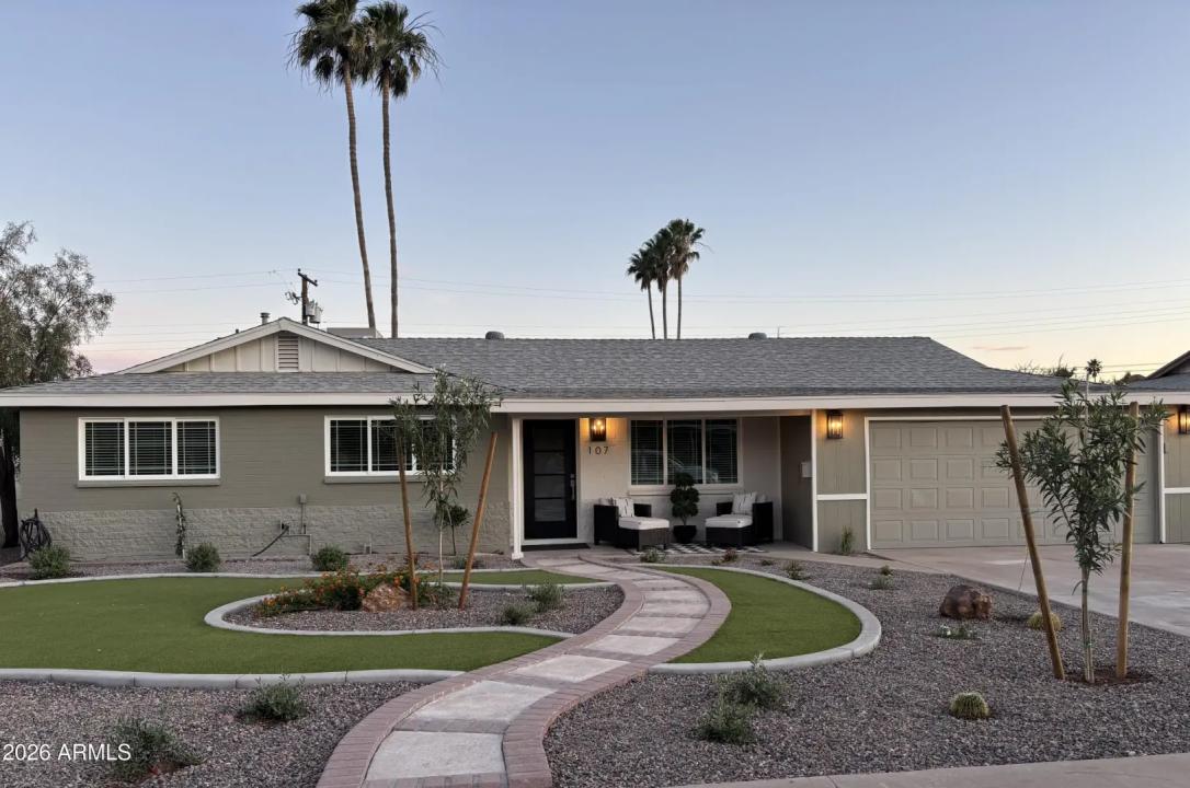 Real Estate Picture 3