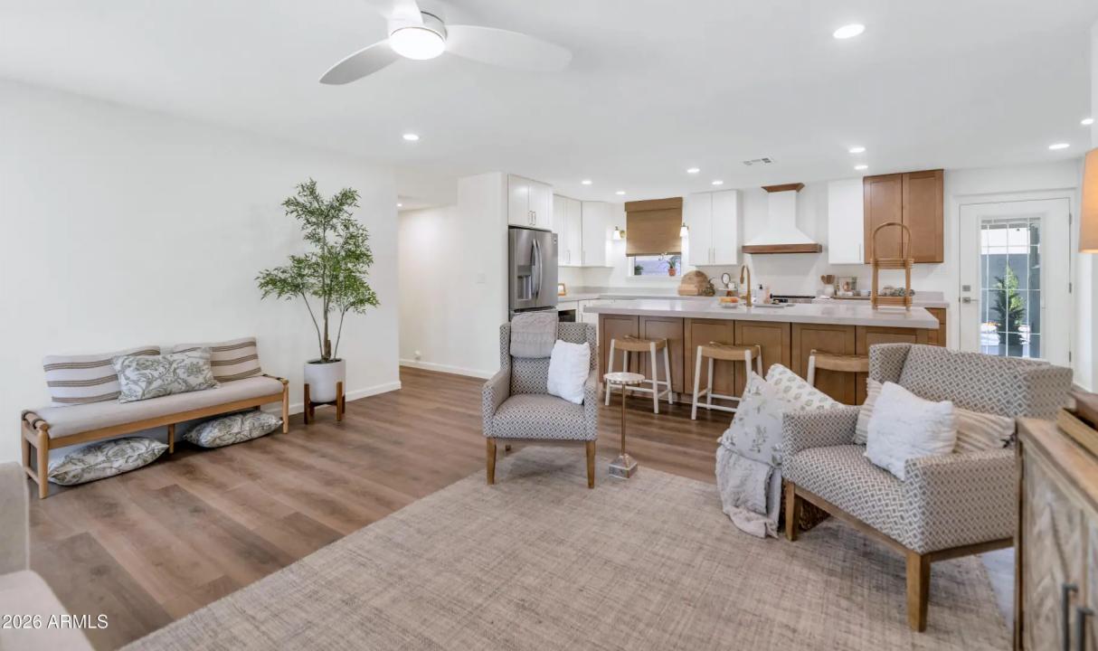 Real Estate Picture 6