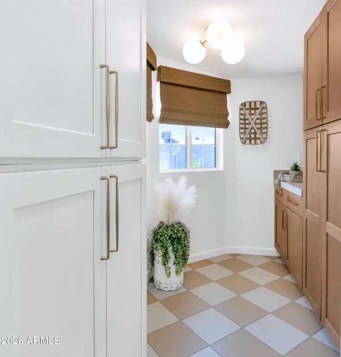 Real Estate Picture 15