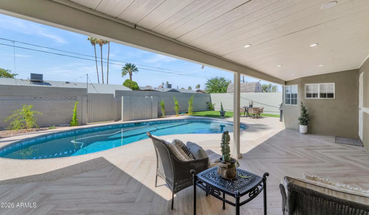Real Estate Picture 32