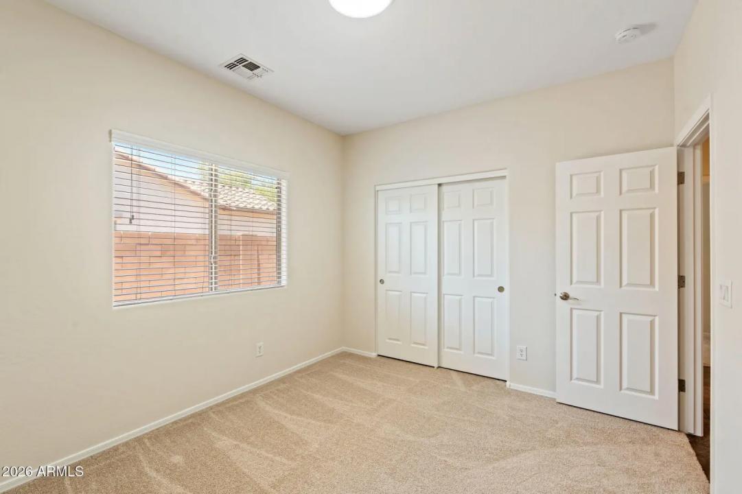 Real Estate Picture 17