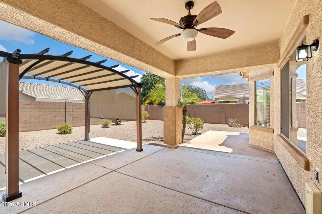 Real Estate Picture 9