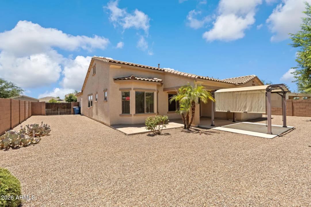 Real Estate Picture 10