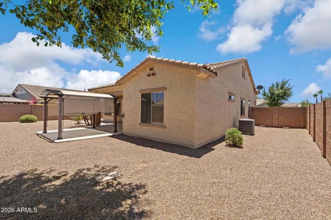 Real Estate Picture 11