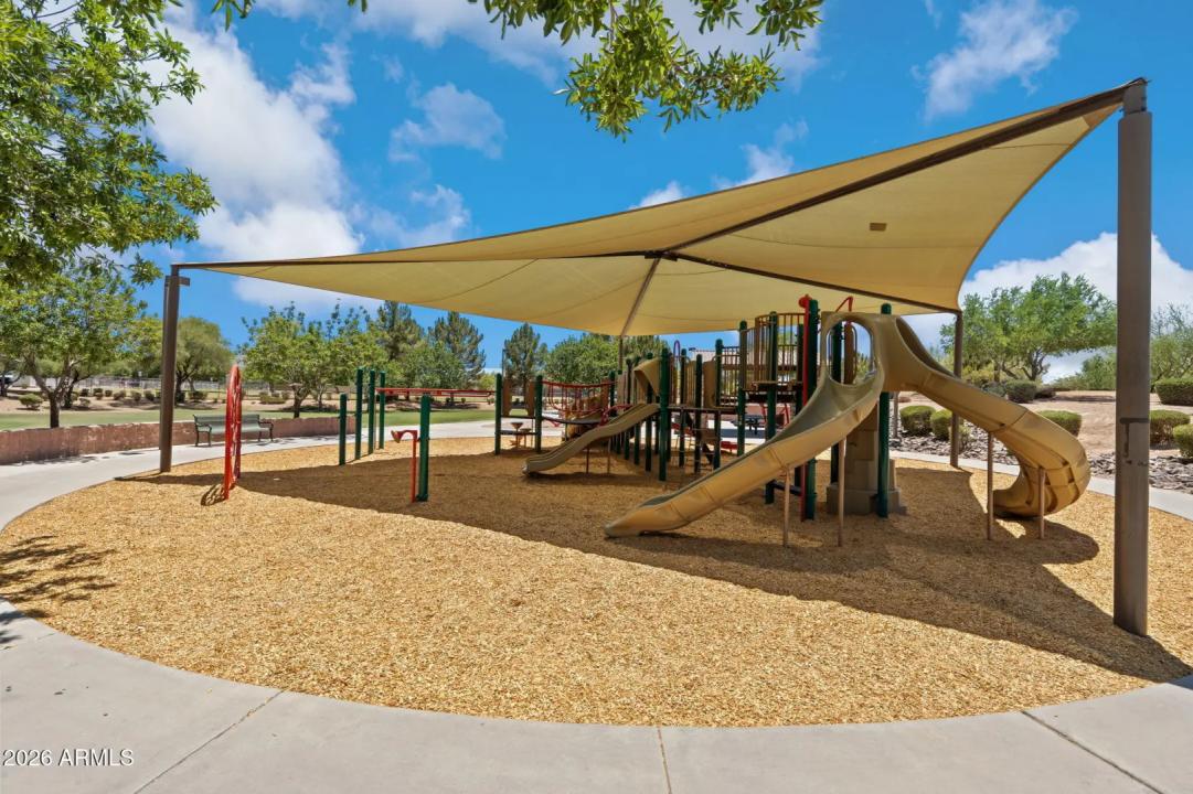 Real Estate Picture 40
