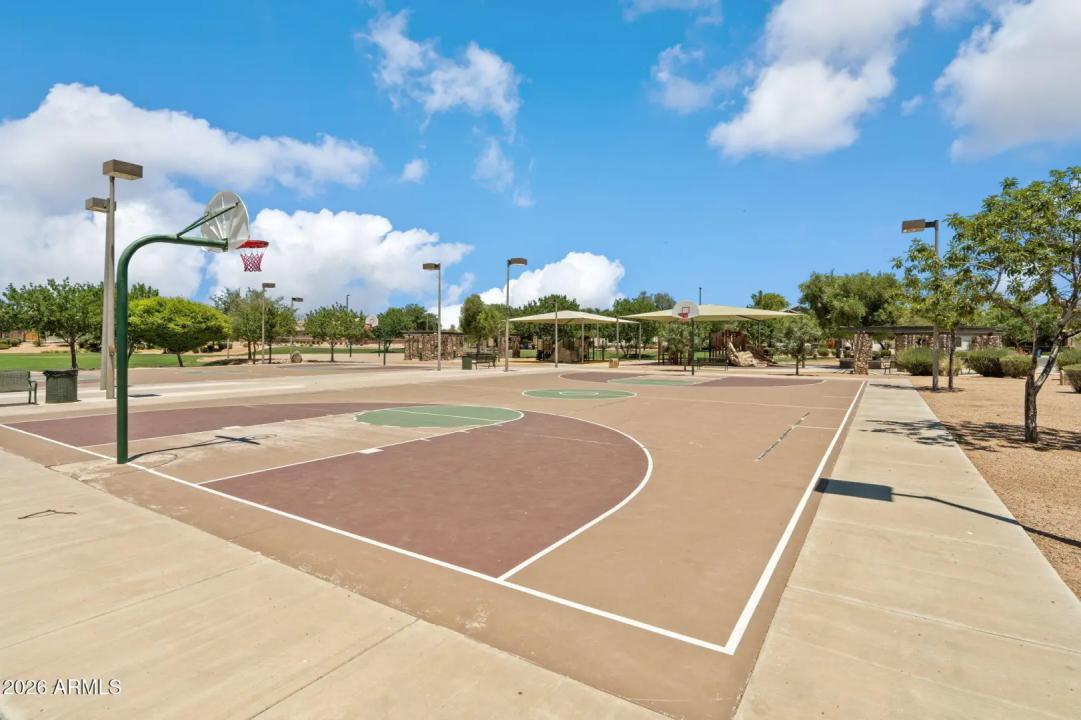 Real Estate Picture 38