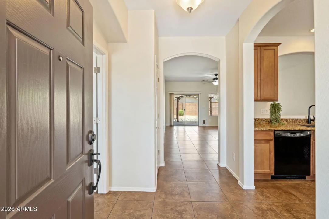 Real Estate Picture 12