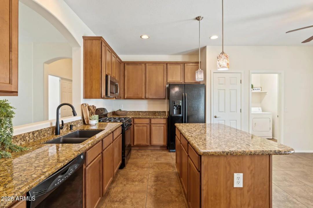 Real Estate Picture 13