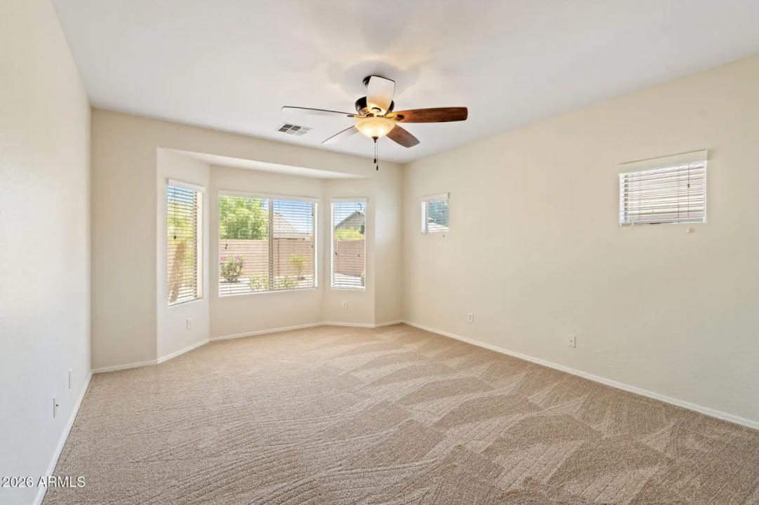 Real Estate Picture 14