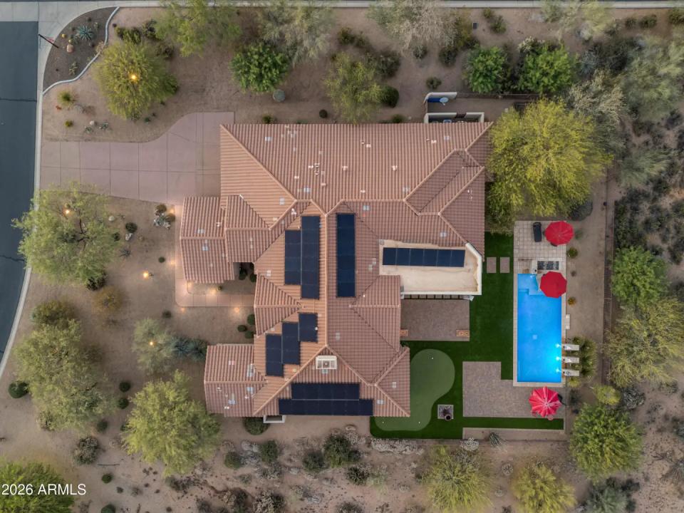 Real Estate Picture 6