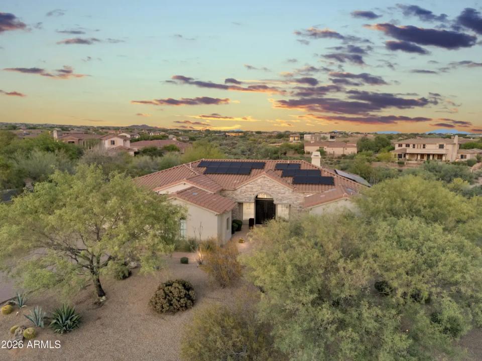 Real Estate Picture 7