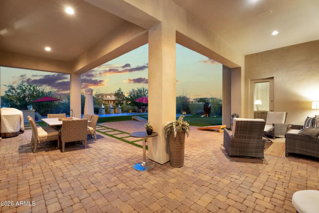 Real Estate Picture 50