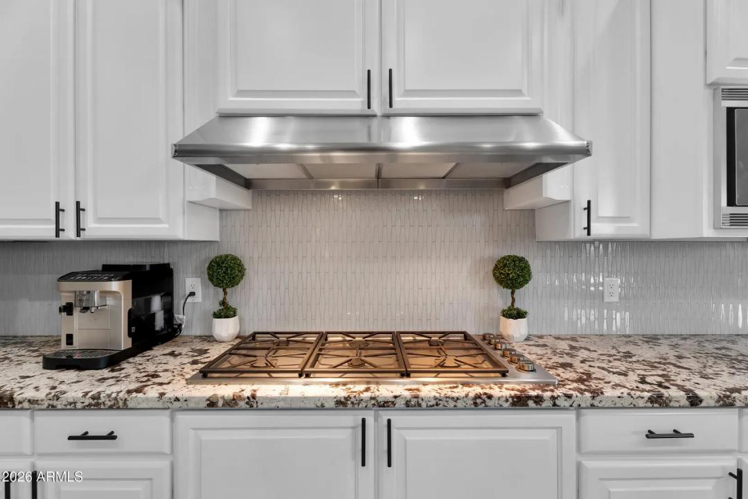 Real Estate Picture 22