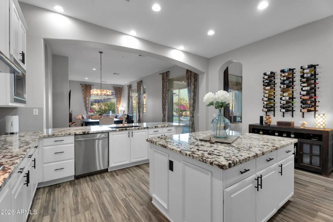 Real Estate Picture 18