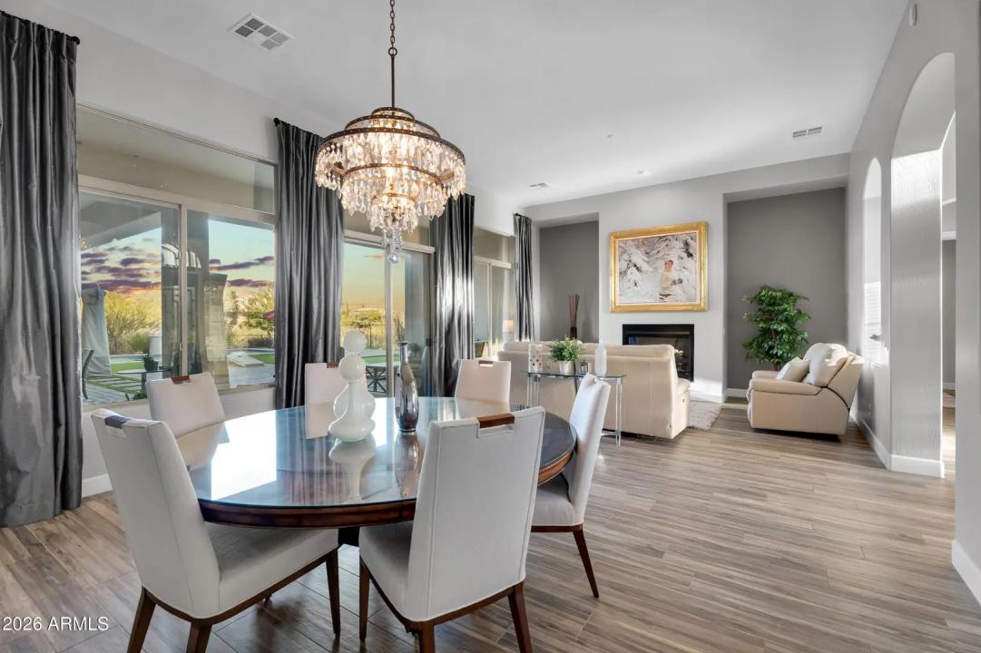 Real Estate Picture 4
