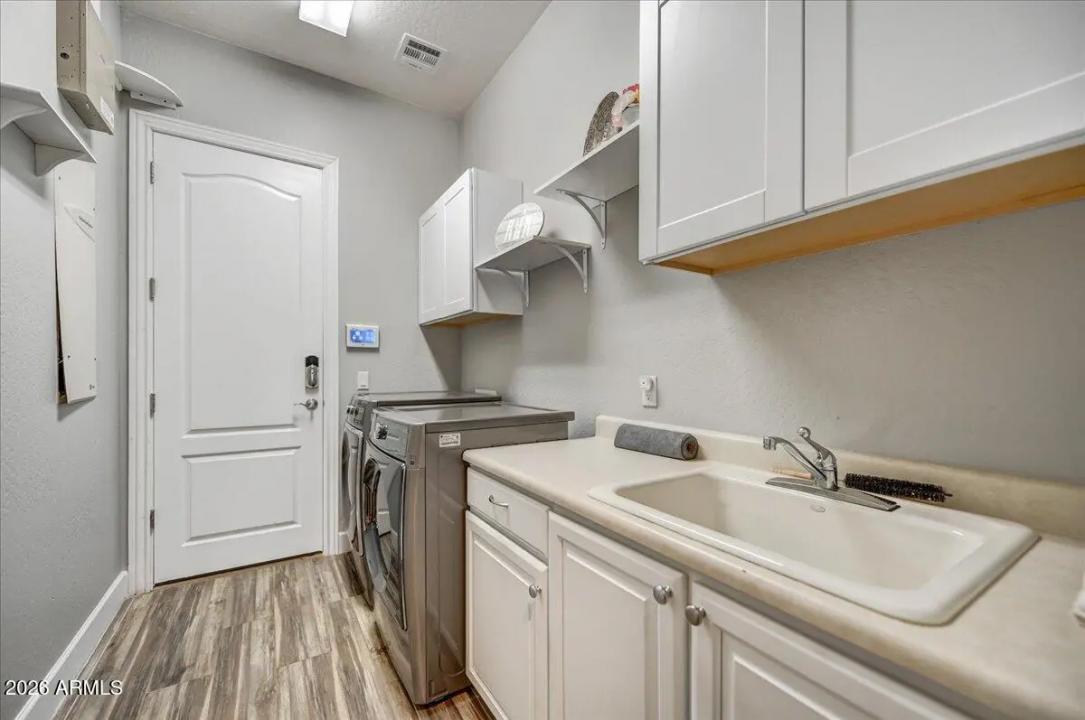 Real Estate Picture 73