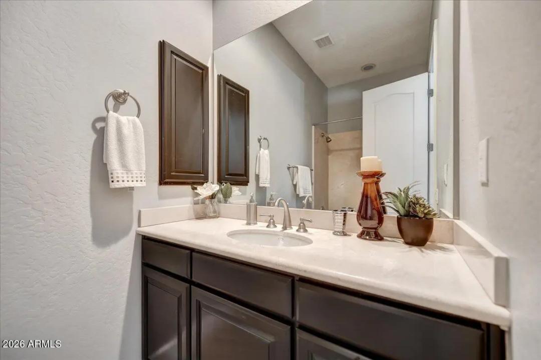 Real Estate Picture 48