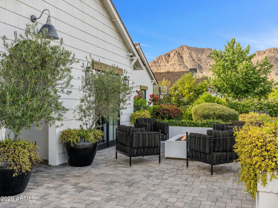 Real Estate Picture 3
