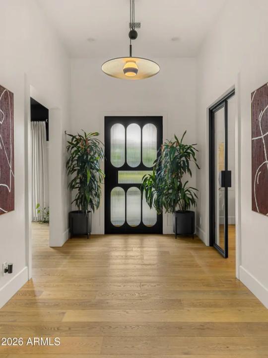 Real Estate Picture 7