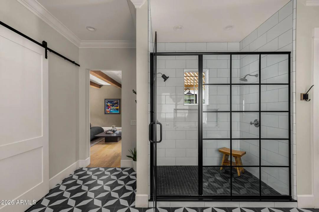 Real Estate Picture 18