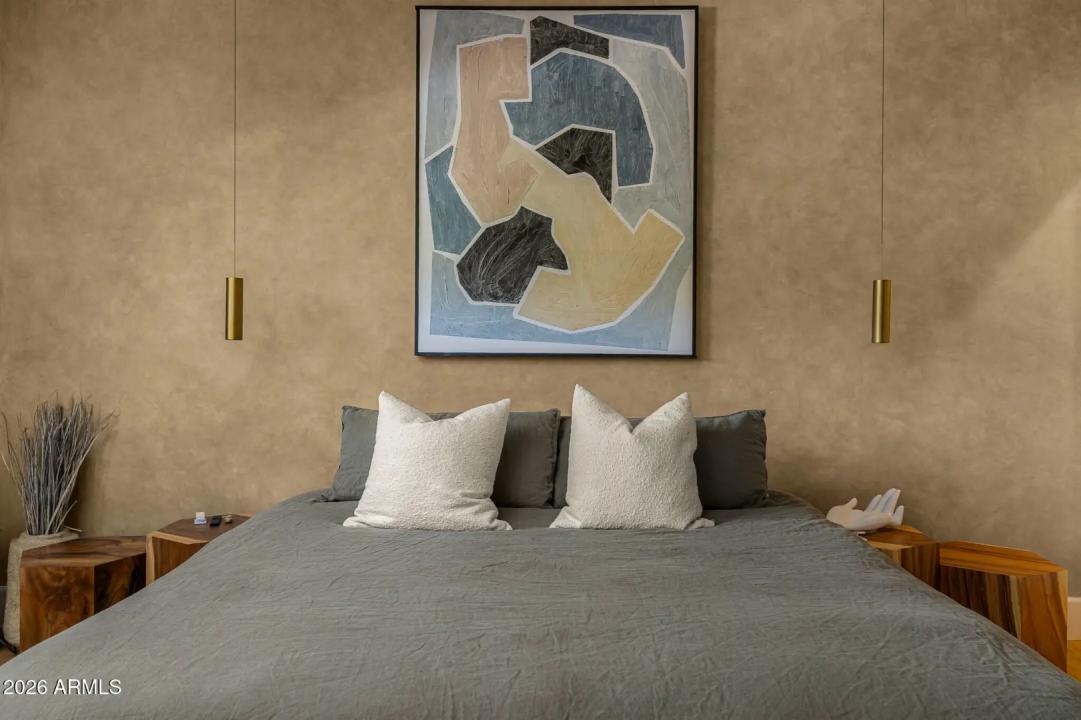 Real Estate Picture 22