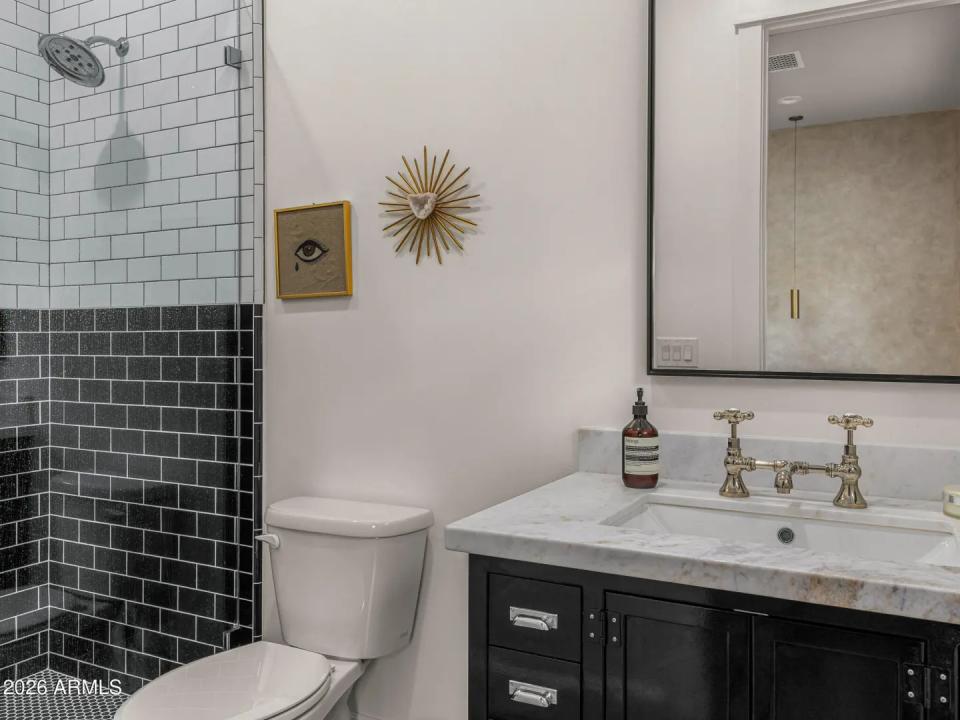 Real Estate Picture 23