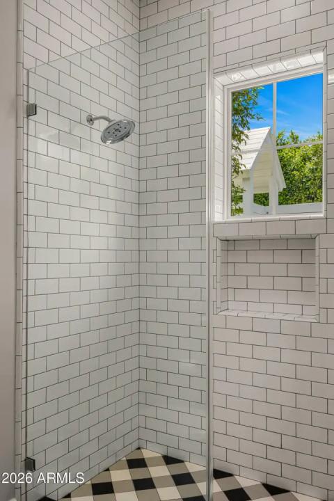 Real Estate Picture 27