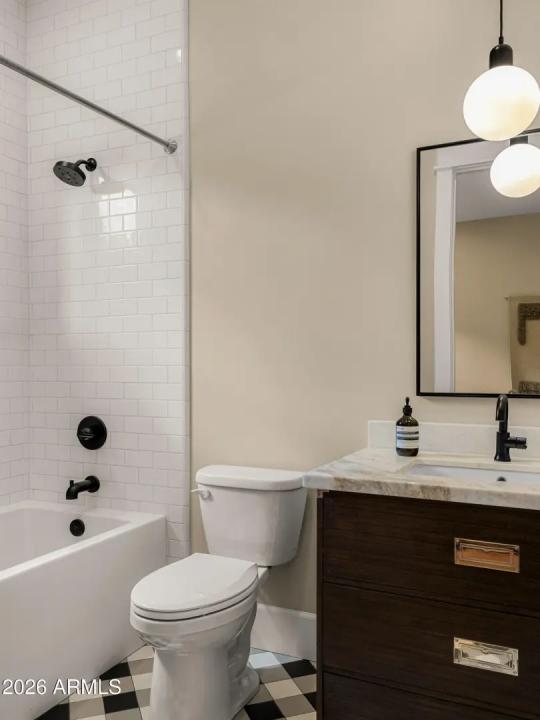 Real Estate Picture 29