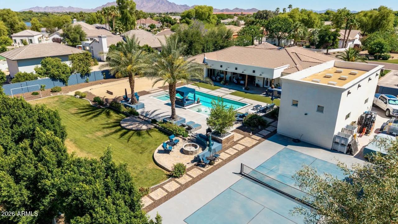 Real Estate Picture 102