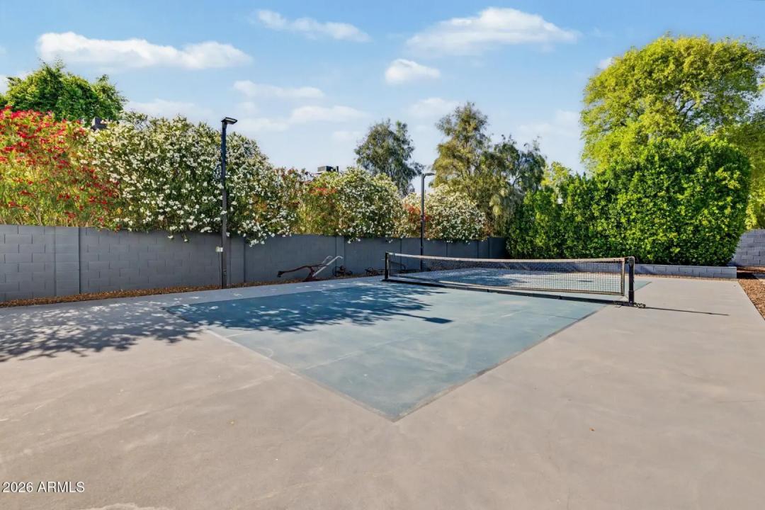 Real Estate Picture 95
