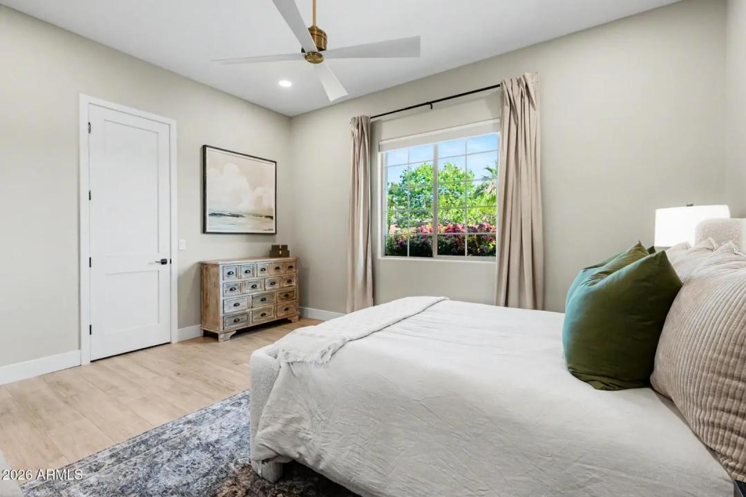 Real Estate Picture 56