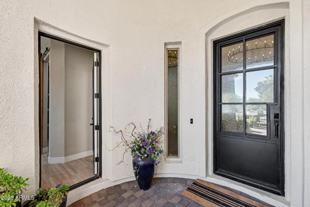 Real Estate Picture 17
