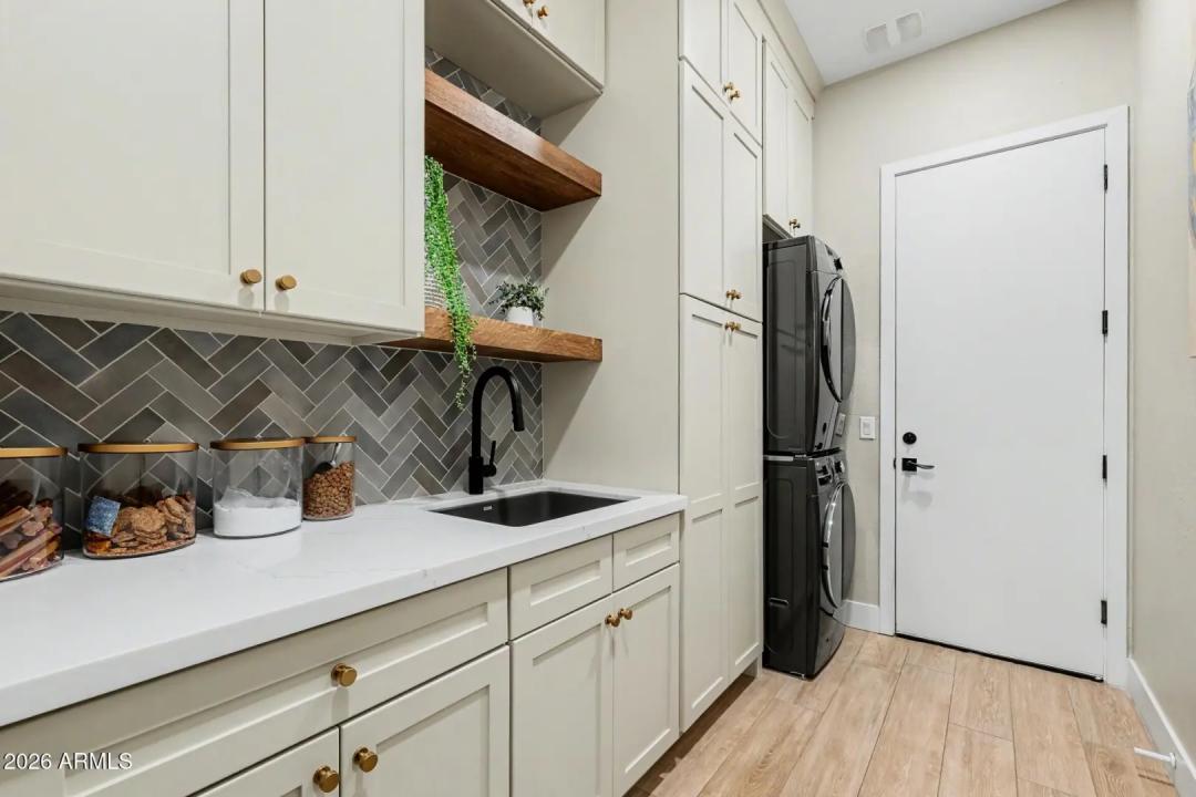 Real Estate Picture 63