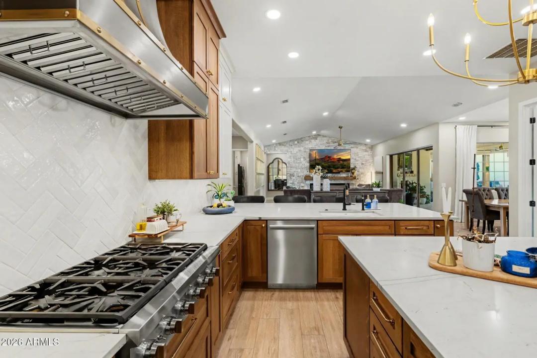Real Estate Picture 26