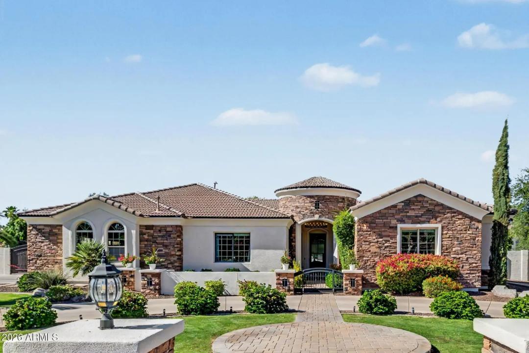 Real Estate Picture 7