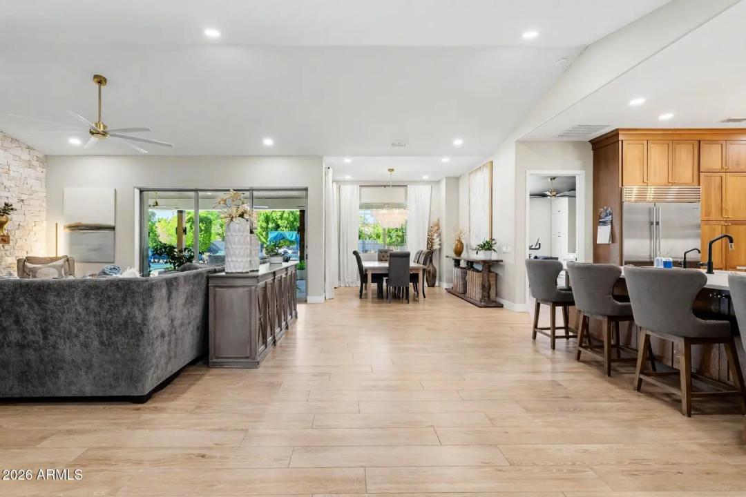 Real Estate Picture 37
