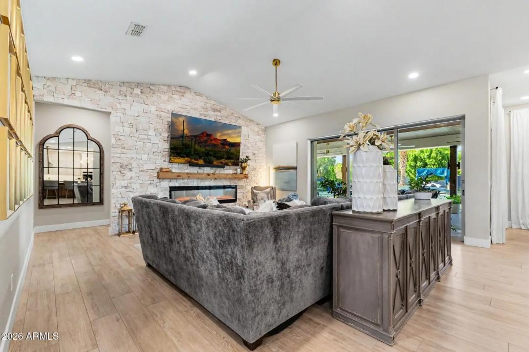 Real Estate Picture 34