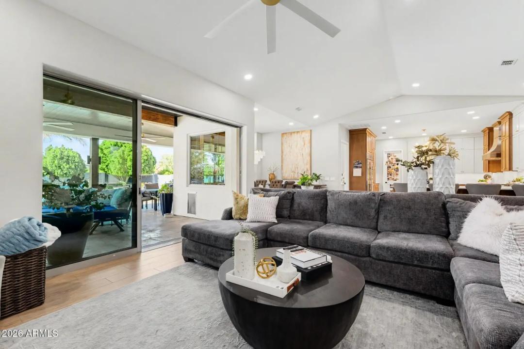 Real Estate Picture 32