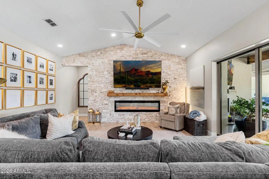 Real Estate Picture 35