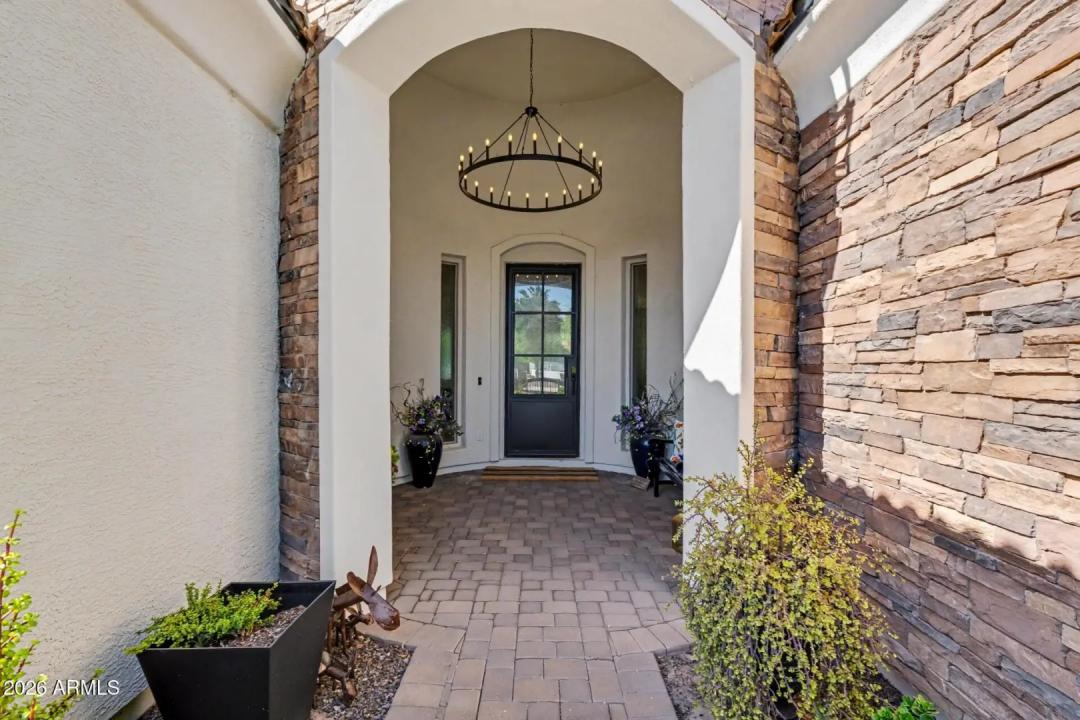 Real Estate Picture 15
