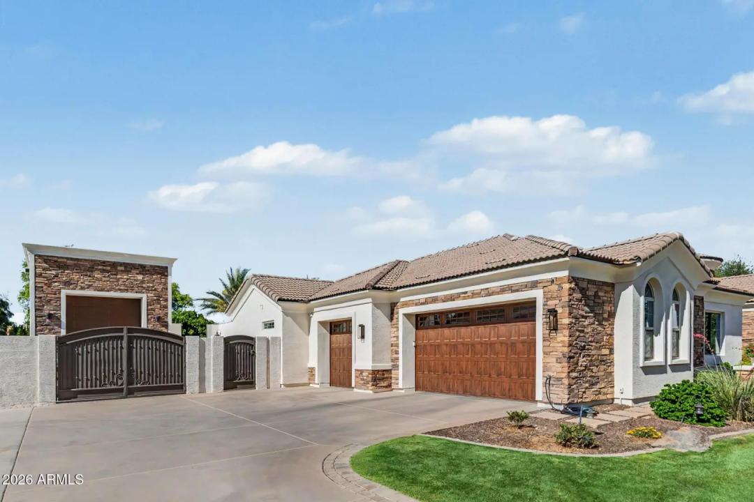 Real Estate Picture 3