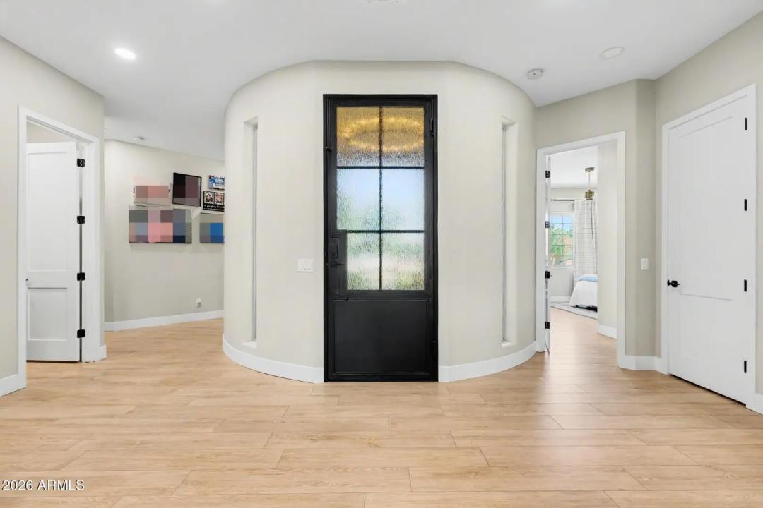 Real Estate Picture 18