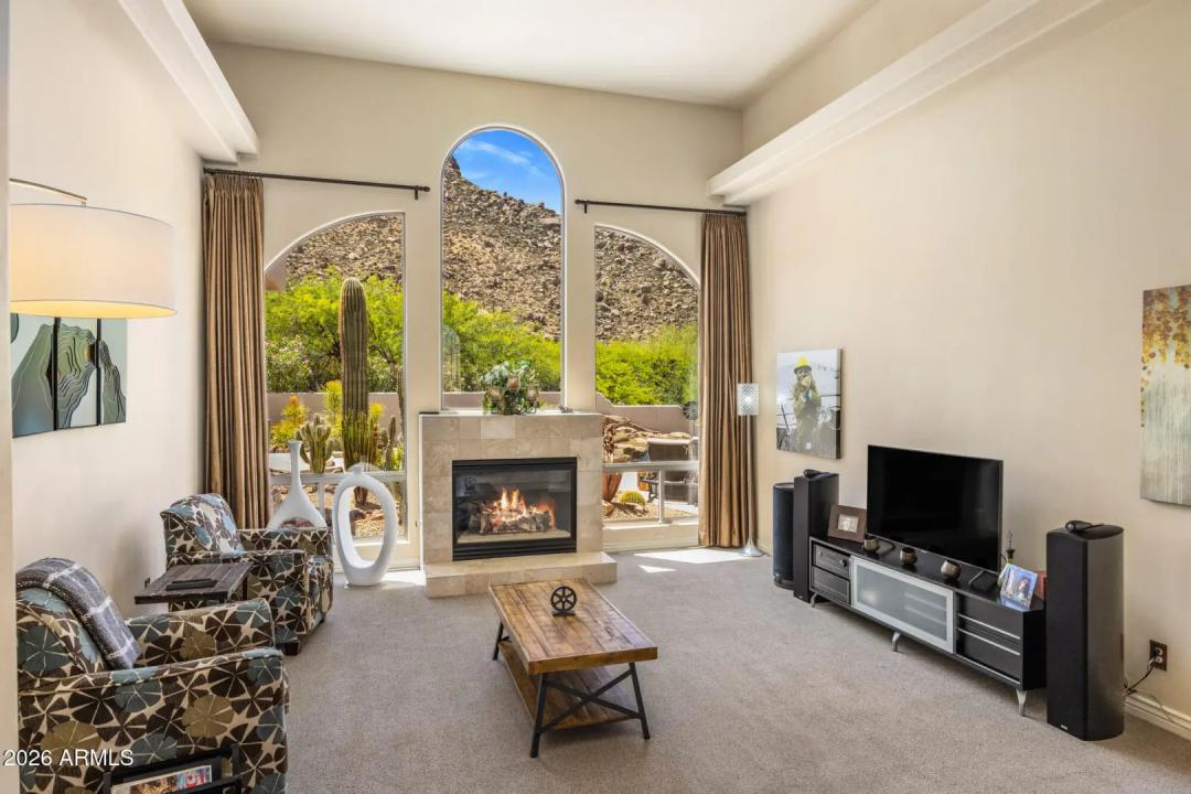 Real Estate Picture 3