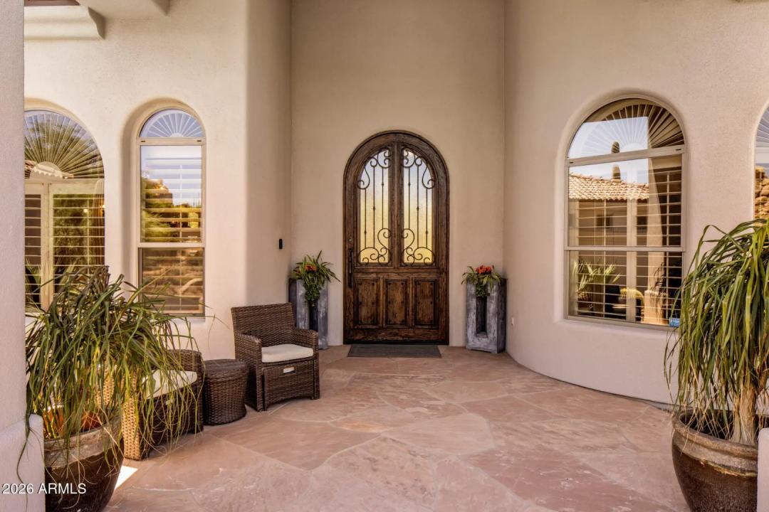 Real Estate Picture 7