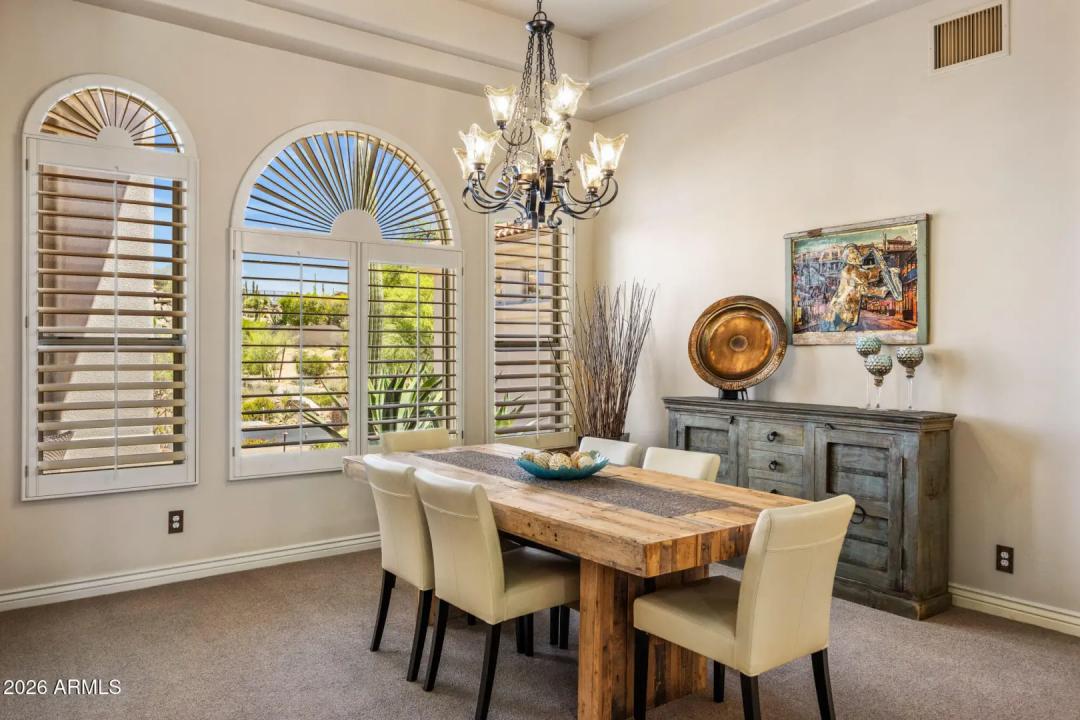 Real Estate Picture 11