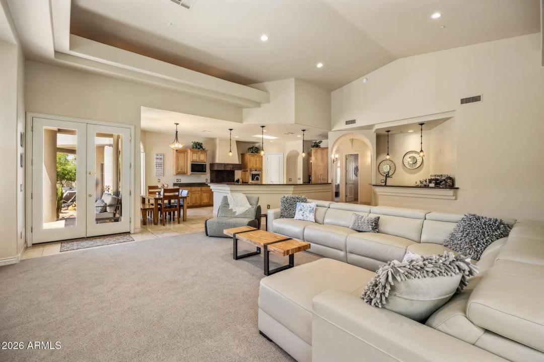 Real Estate Picture 13