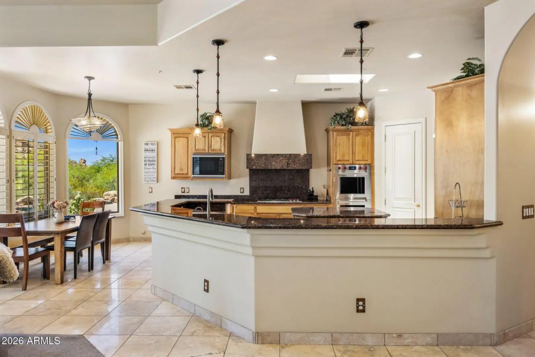 Real Estate Picture 16
