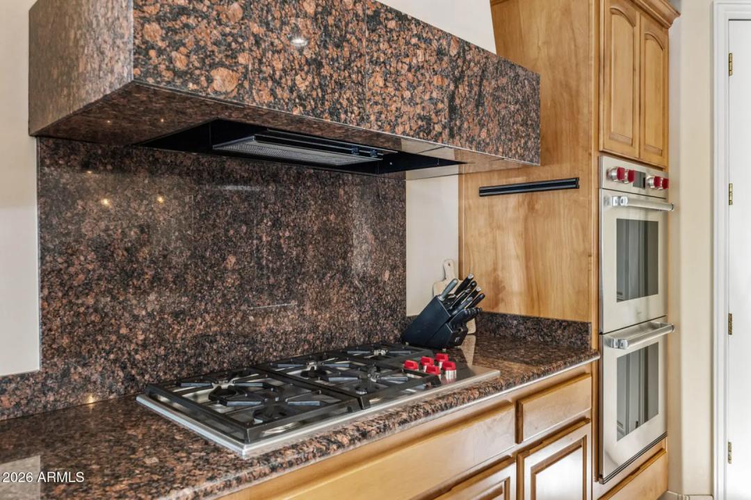 Real Estate Picture 17