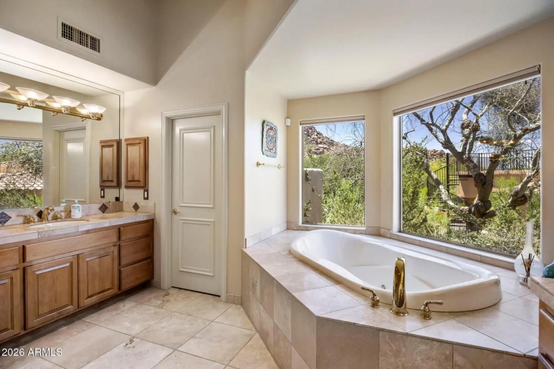 Real Estate Picture 22